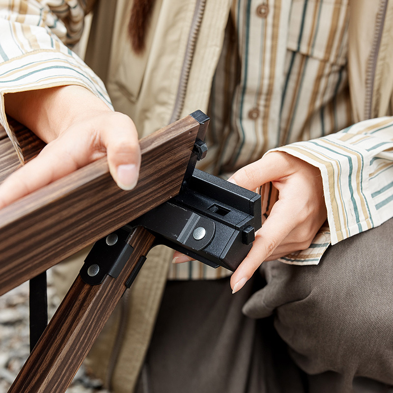 Naturehike rolovací hliníkový stolek 6,6 kg - ořech